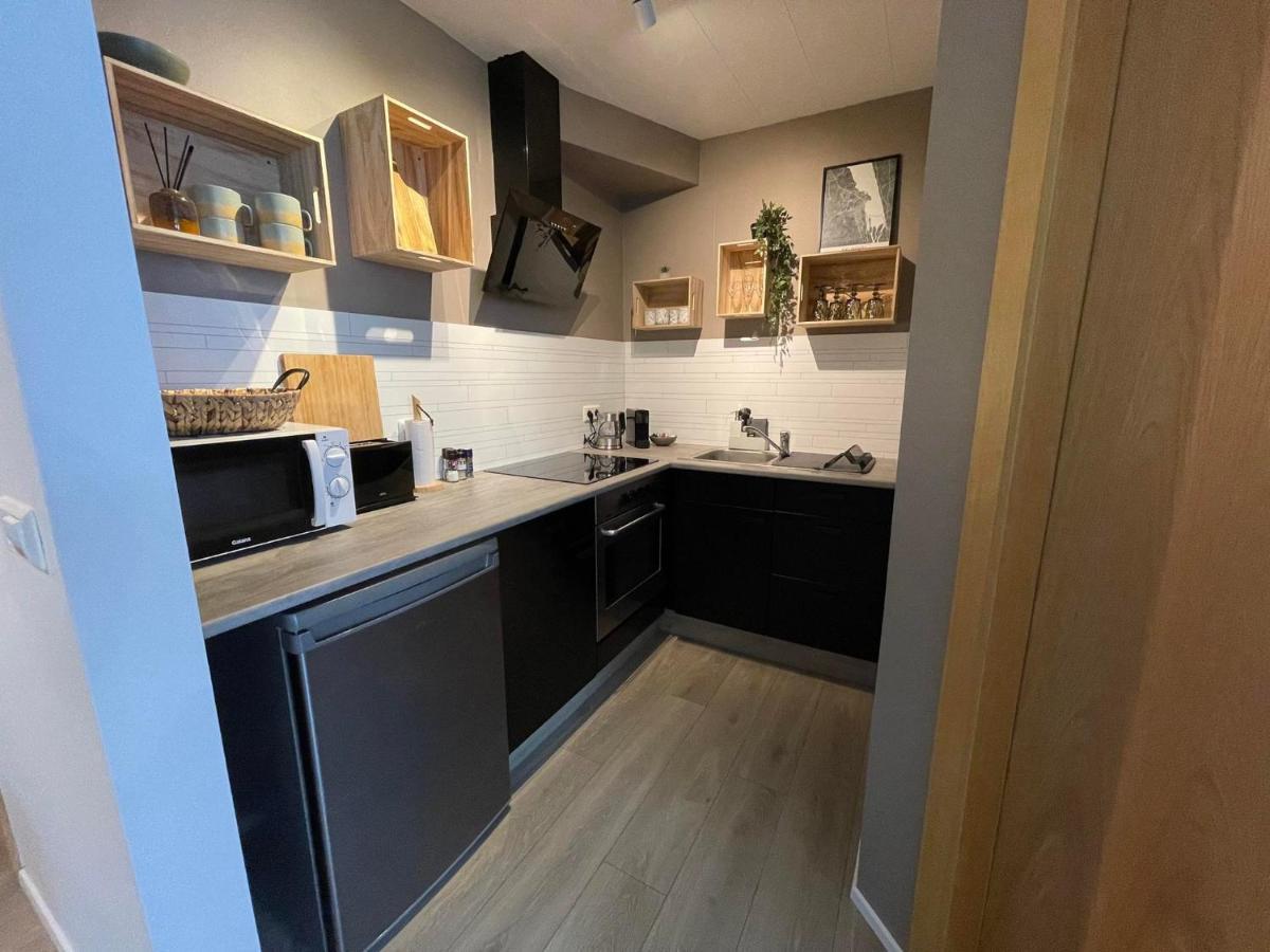 Saga Apartments אקורירי מראה חיצוני תמונה